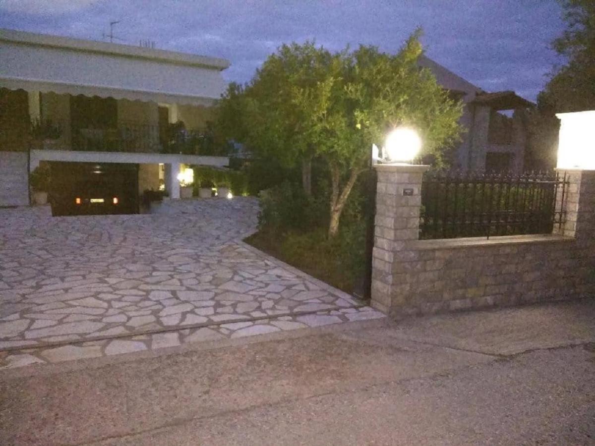 Ήσυχο Σπίτι Στη Ναύπακτο Apartment Nafpaktos Exterior photo